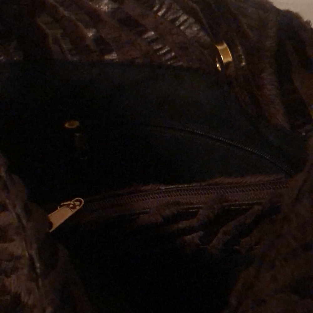 Braciano Shoulder Bag - Picture 9 of 12